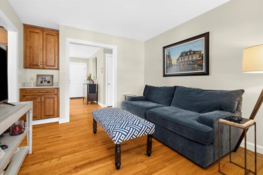 11-11 Den_709 Elwood Ave-10