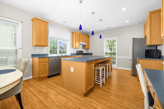 13-13 - Kitchen with Island