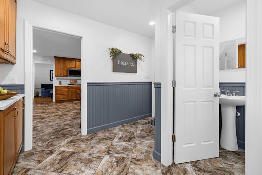 19-19 Utility Room_709 Elwood Ave-18