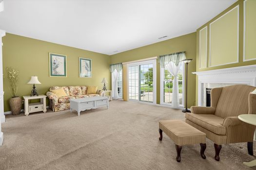 23-23 - Living Room with Gas Fireplace