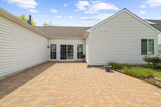 39-38 - Rear Paver Patio