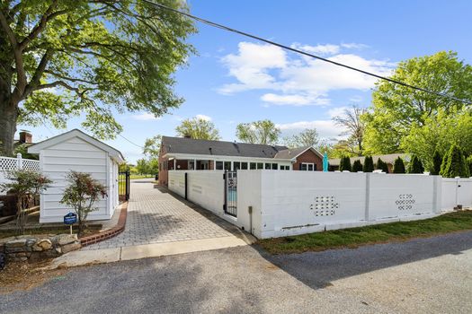 52-52 Back Alley_709 Elwood Ave-60