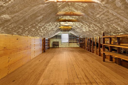 53-53 Attic_709 Elwood Ave-39