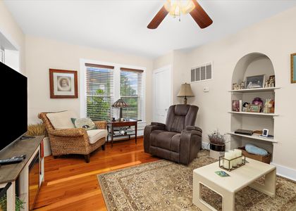 10-11-414 S Aurora St-15