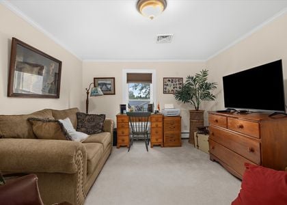 22-23-414 S Aurora St-25