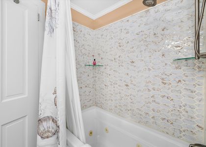 29-30-414 S Aurora St-32