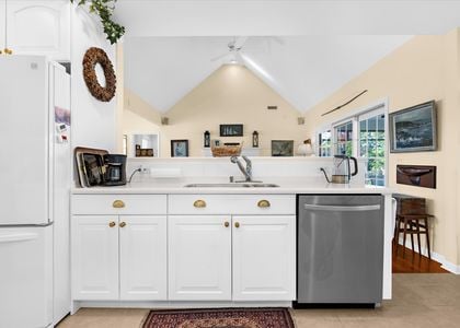 17-JMRealEstatePhotos_8698 Cummings Rd-19