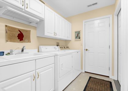 18-JMRealEstatePhotos_8698 Cummings Rd-20