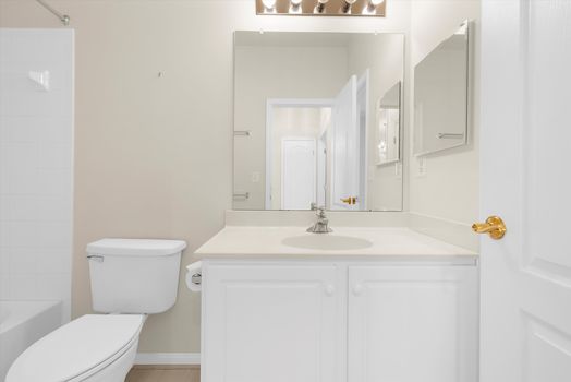 13-JMRealEstatePhotos_29744 Dustin Ave-13