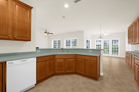 34-JMRealEstatePhotos_29744 Dustin Ave-34