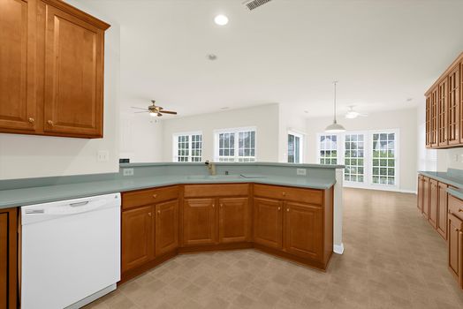 34-JMRealEstatePhotos_29744 Dustin Ave-34