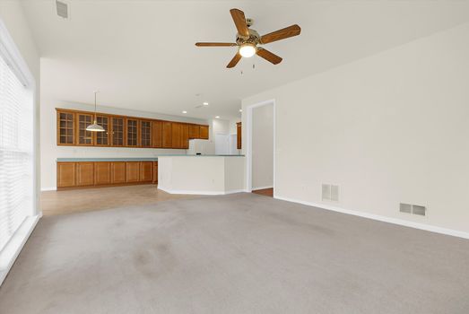37-JMRealEstatePhotos_29744 Dustin Ave-36