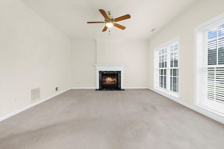 39-JMRealEstatePhotos_29744 Dustin Ave-38