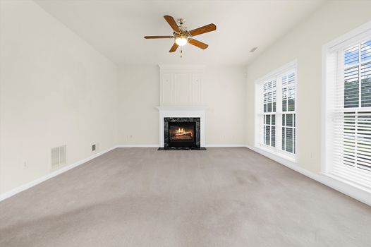 39-JMRealEstatePhotos_29744 Dustin Ave-38