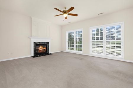 40-JMRealEstatePhotos_29744 Dustin Ave-39