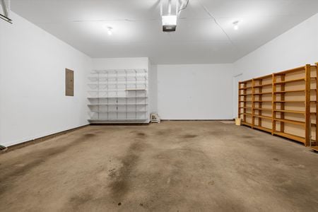 43-JMRealEstatePhotos_29744 Dustin Ave-42