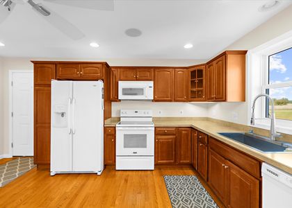 12-JMRealEstatePhotos_25946 Garey Rd_11