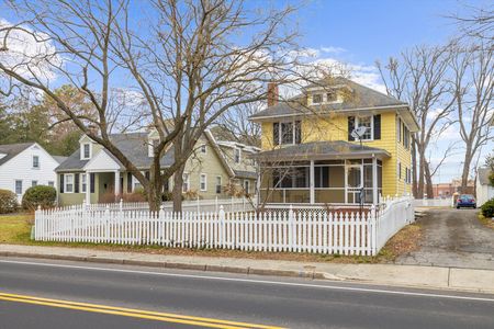 02-JMRealEstatePhotos_315 Dutchmans Ln - 1
