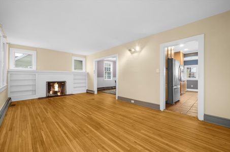 11-JMRealEstatePhotos_315 Dutchmans Ln - 10