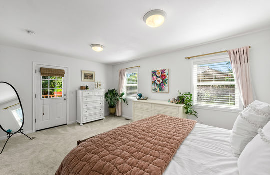 bedroom 1b