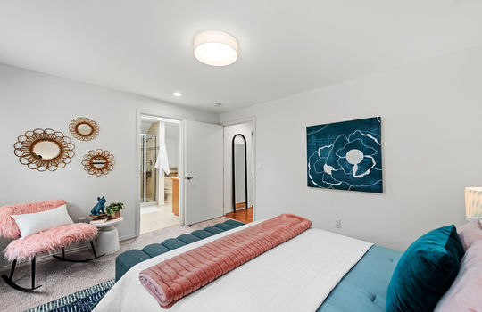 bedroom 1b