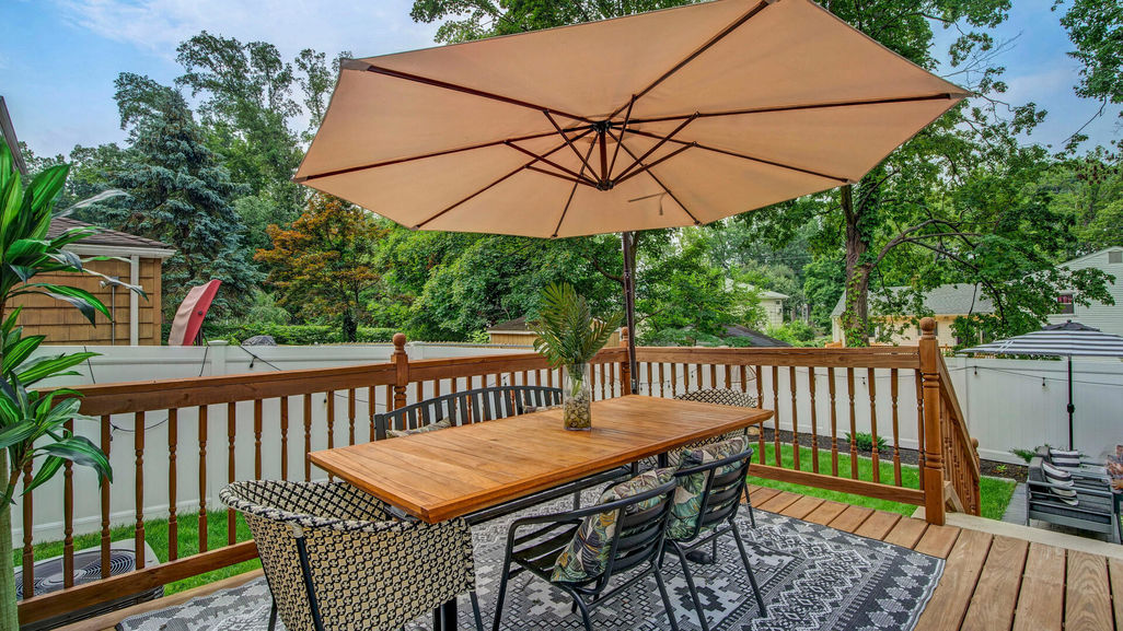25 Seaman Rd-Deck