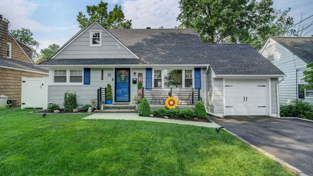 25 Seaman Rd. -Exterior Front