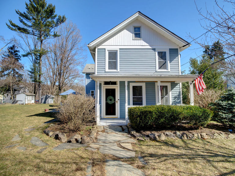 44 White Birch Rd Morris Exterior Front