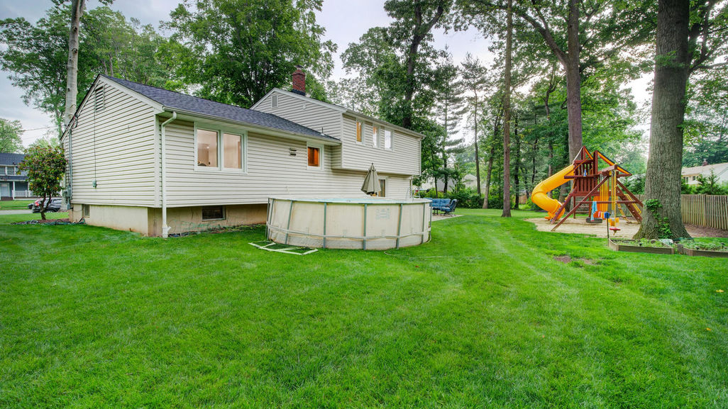 79 N Mitchell Ave Livingston – Backyard