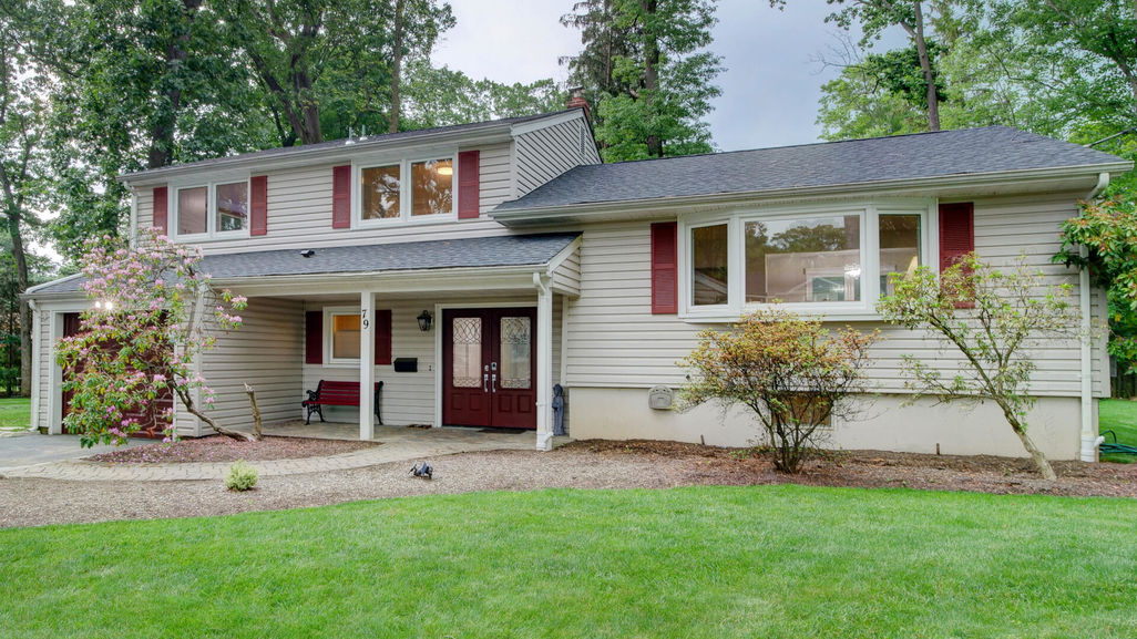 79 N Mitchell Ave Livingston -Exterior Front 2