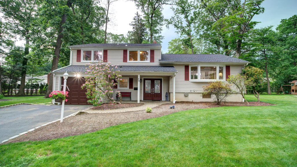 79 N Mitchell Ave Livingston -Exterior Front