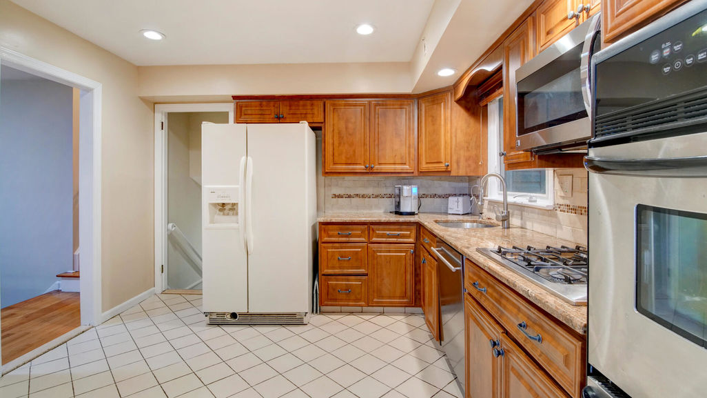 79 N Mitchell Ave Livingston -Kitchen 3