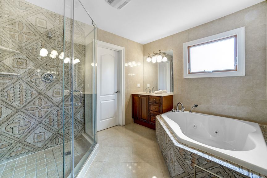 Master bathroom 2 HD