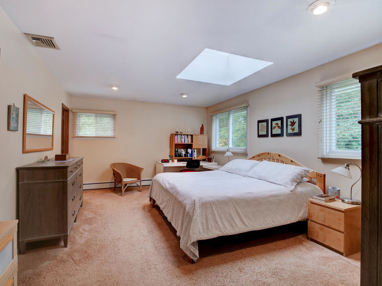 Master bedroom 1 (L)