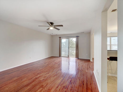 30 Gracie Rd East Hanover NJ-large-004-017-Living Room-1334×1000-72dpi