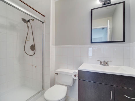 30 Gracie Rd East Hanover NJ-large-017-008-Bathroom-1334×1000-72dpi