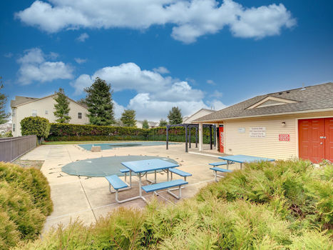30 Gracie Rd East Hanover NJ-large-025-013-Pool-1334×1000-72dpi