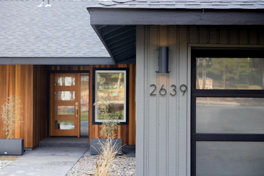 Closeup of exterior of beautifully remodeled home for open house in Valhalla Heights, Bend, Oregon