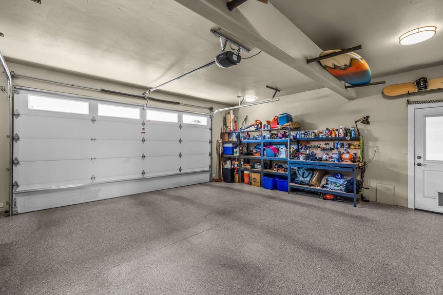 Large garage in Bend Oregon home