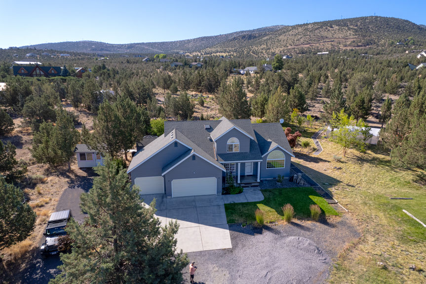 Central-Oregon-Powell-Butte-5-Acre-Property-Cascade-Smith-Rock-Views