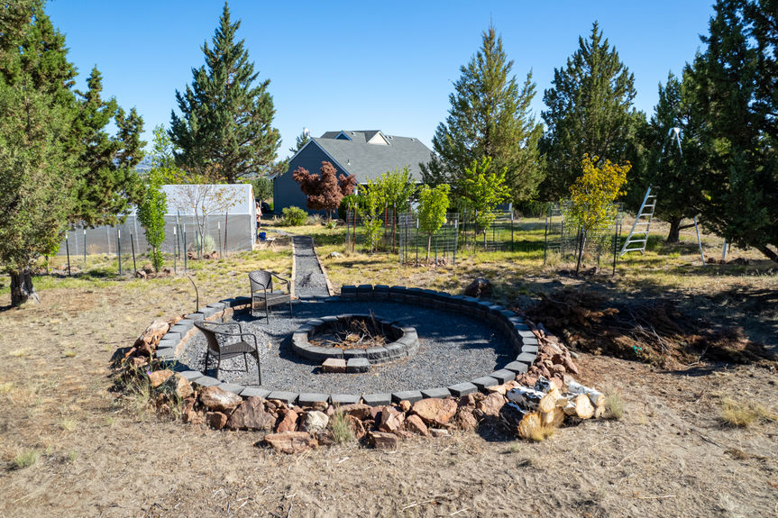 Central-Oregon-Powell-Butte-5-Acre-Property-Cascade-Smith-Rock-Views