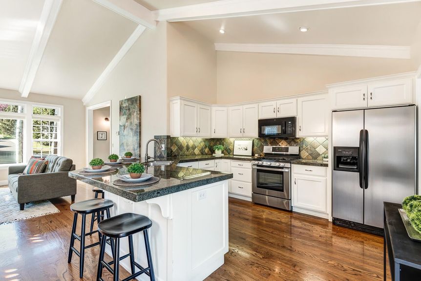 19394 SW Laurelhurst Way Bend Oregon Westside Home Tiffany Vasquez 1