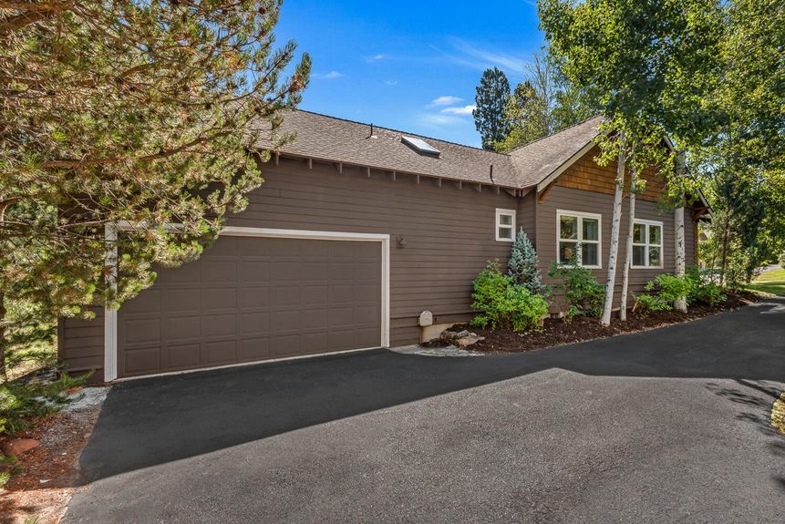 19394 SW Laurelhurst Way Bend Oregon Westside Home Tiffany Vasquez 6