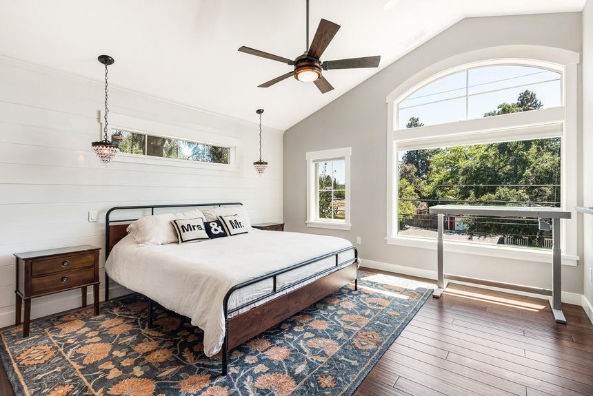 454 NE Burnside Ave Bend Oregon Tiffany Vasquez Realtor 4