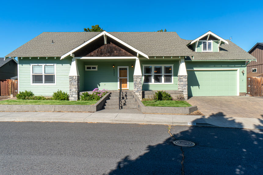 63341 Brightwater Drive Bend Oregon Mountain View1