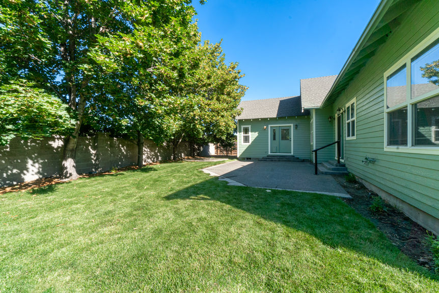 63341 Brightwater Drive Bend Oregon Mountain View6