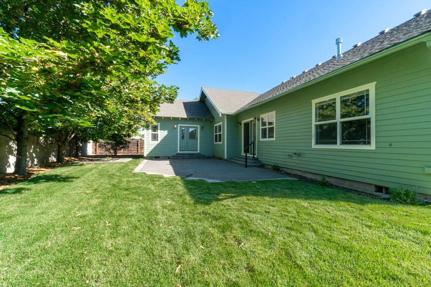 63341 Brightwater Drive Bend Oregon Mountain View7