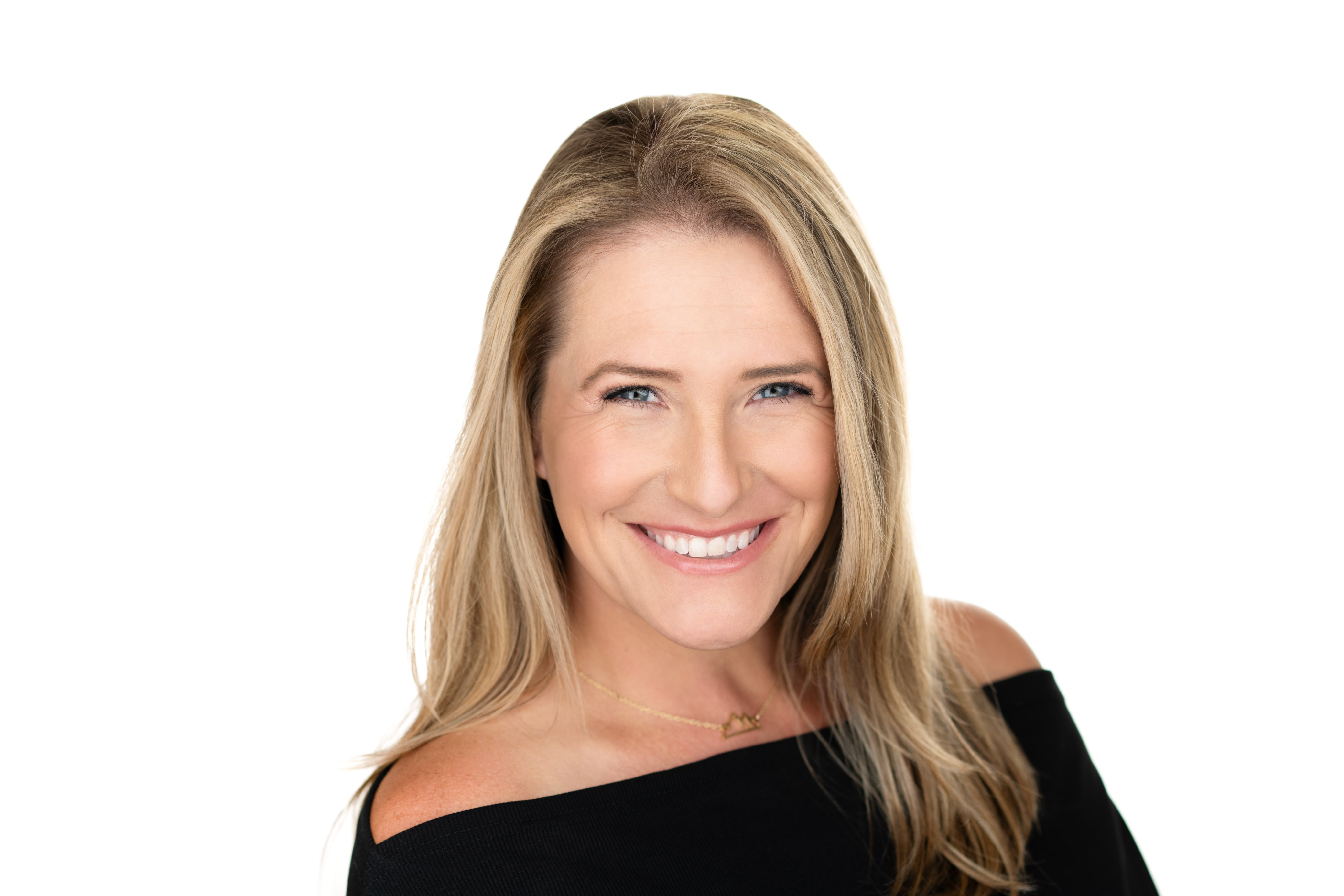 Tiffany Vasquez: Experienced and integrity-driven Bend, Oregon real estate agent, licensed since 2005, with over 300 luxury properties successfully sold. A California to Oregon relocatee herself, Tiffany deeply understands the nuances of navigating the Bend real estate market, ensuring a smooth and advantageous experience for buyers and sellers alike.