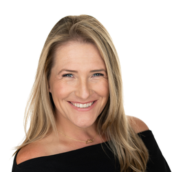 Tiffany Vasquez Top Agent in Luxury Customer Service and Real Estate Sales