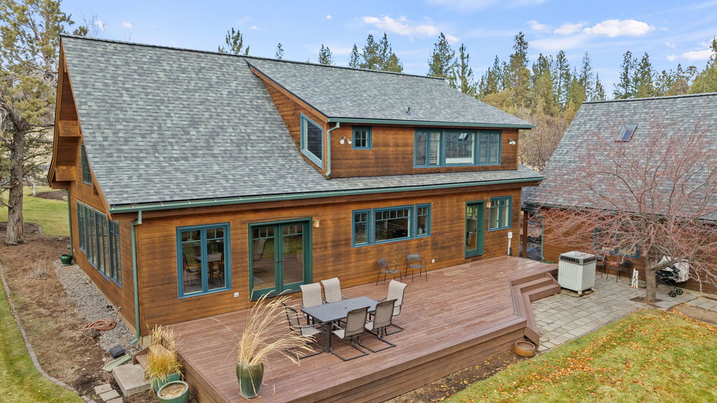 16045 Fox Ridge Tiffany Vasquez Bend Real Estate Bend Oregon LifeinBend17-web-or-mls-Riley Visuals-18